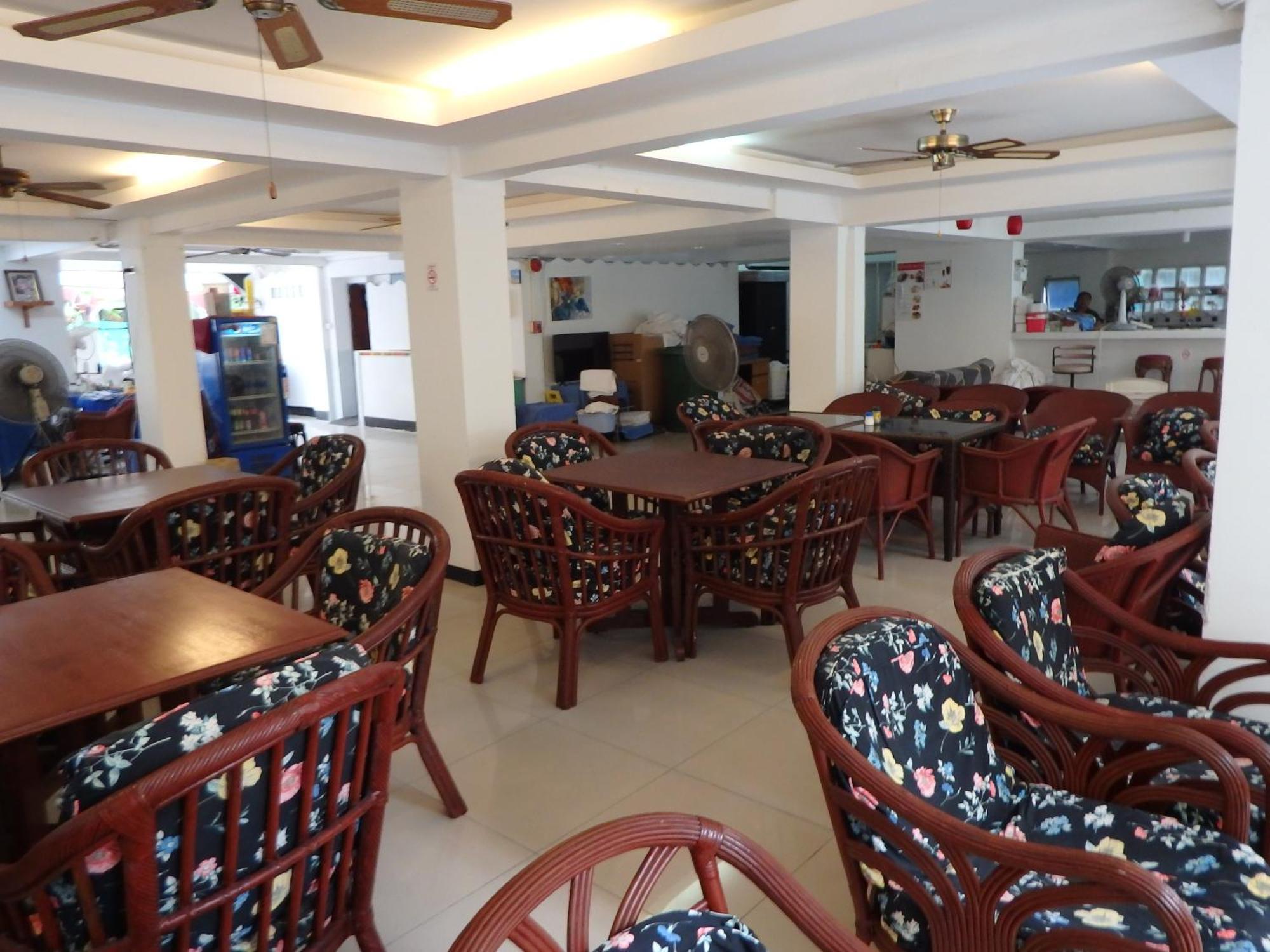Boomerang Inn Phuket Esterno foto