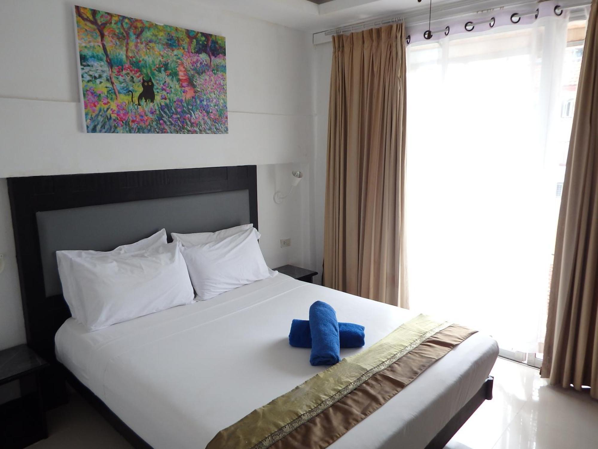 Boomerang Inn Phuket Esterno foto