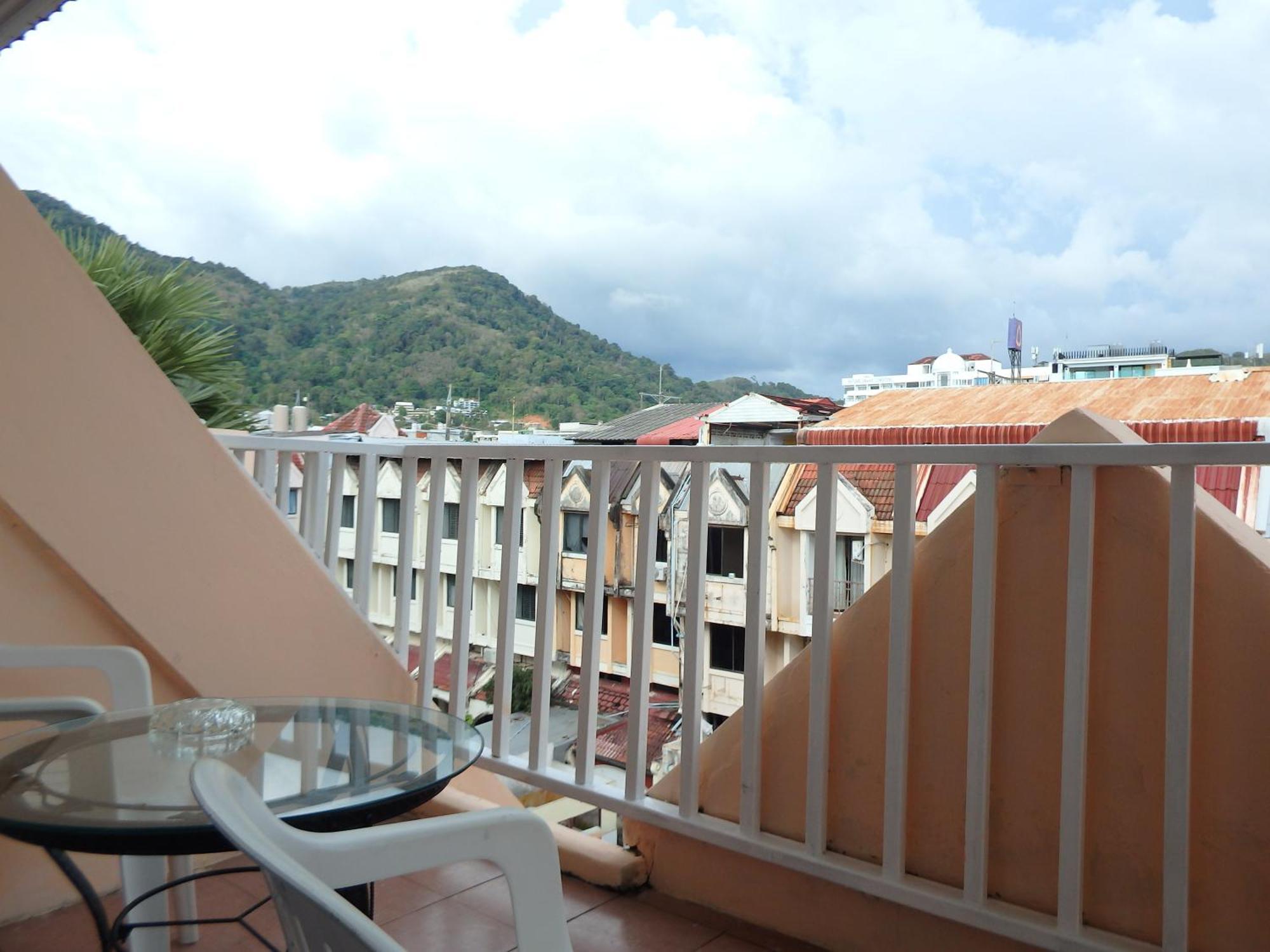 Boomerang Inn Phuket Esterno foto