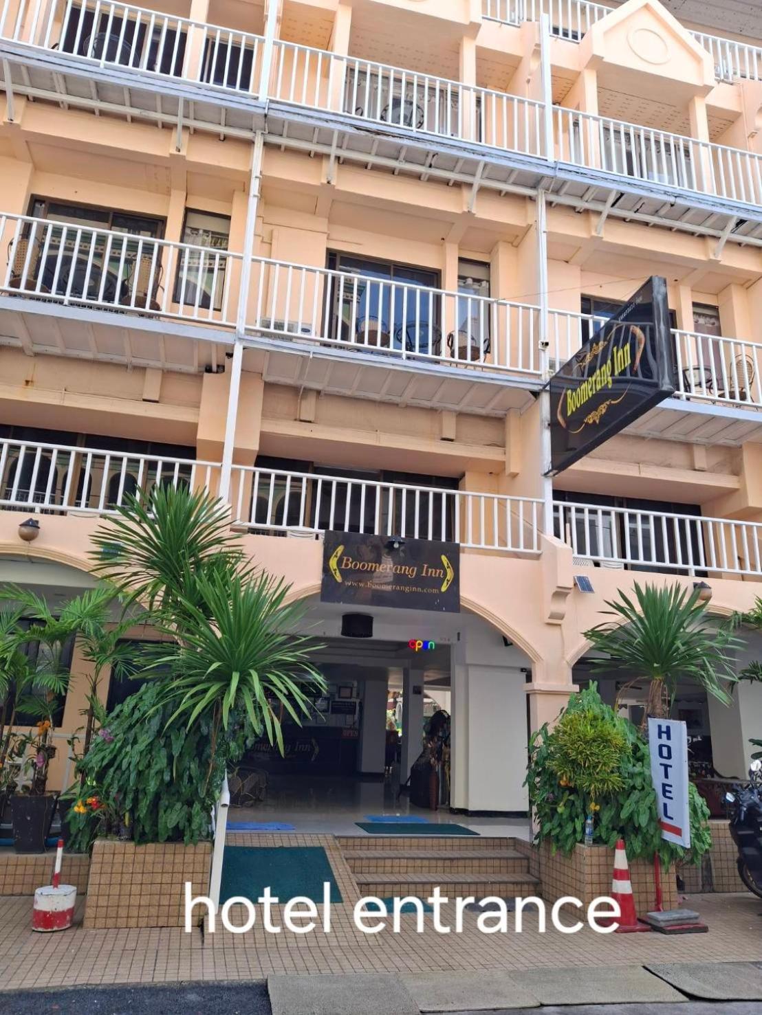 Boomerang Inn Phuket Esterno foto