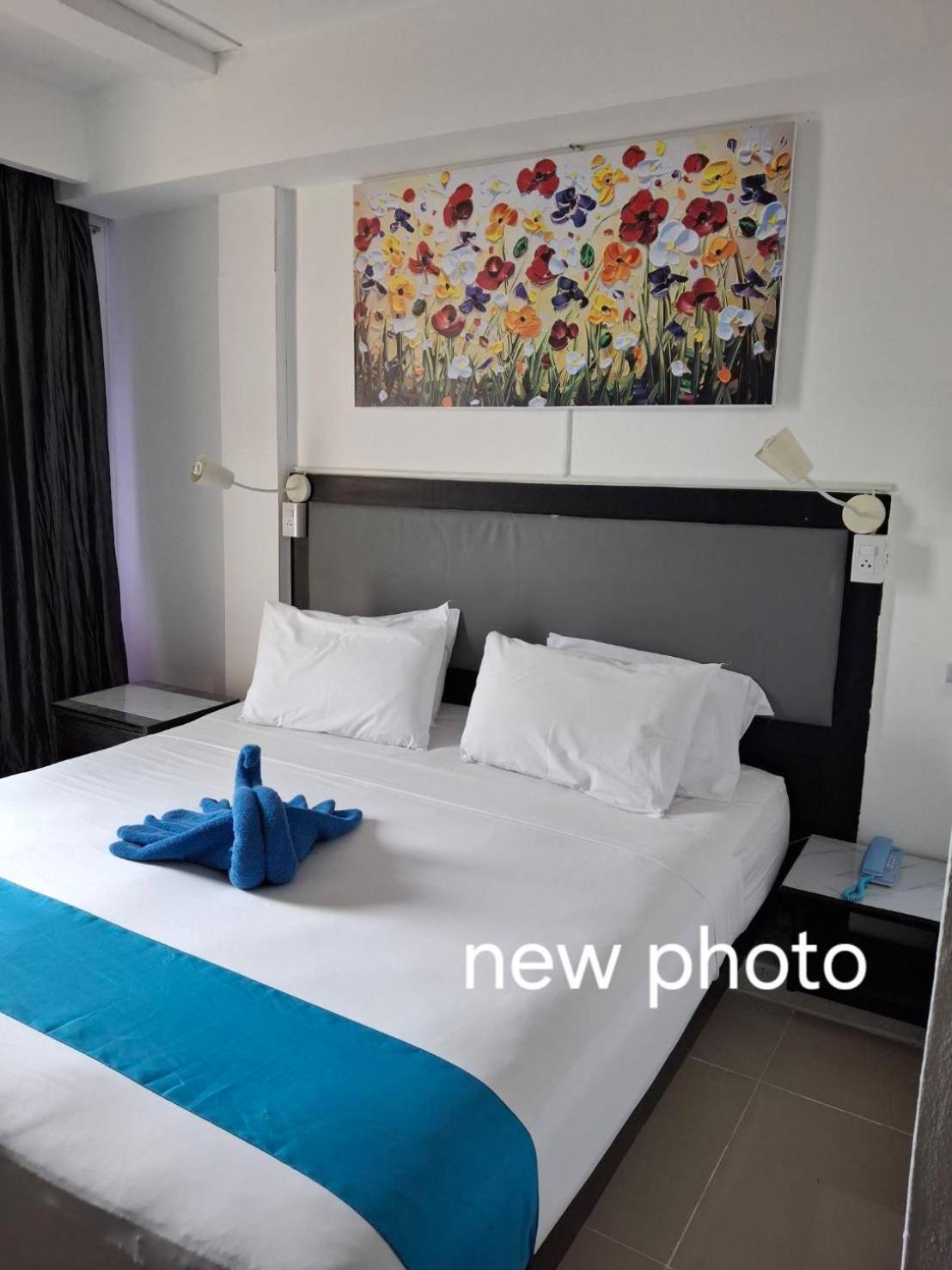 Boomerang Inn Phuket Esterno foto