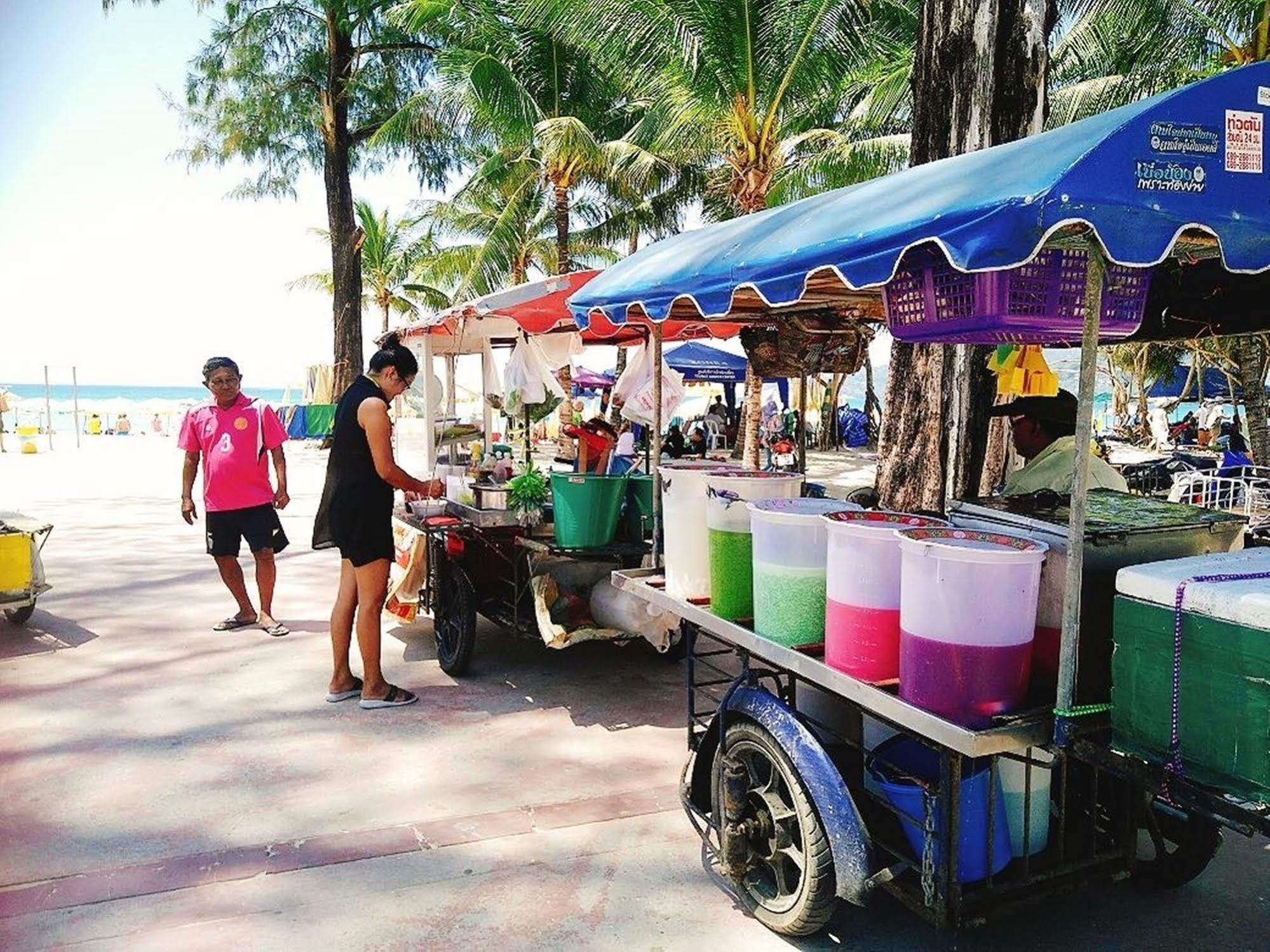 Boomerang Inn Phuket Esterno foto